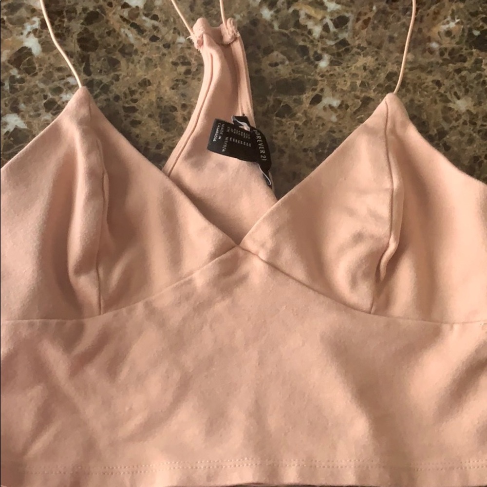 FOREVER 21 SIZE MEDIUM CROPPED CAMISOLE BEIGE TOP